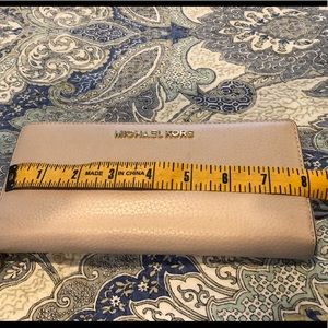 NWOT Michael Kors wallet/wristlet.